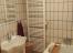 Badezimmer mit Badewanne
